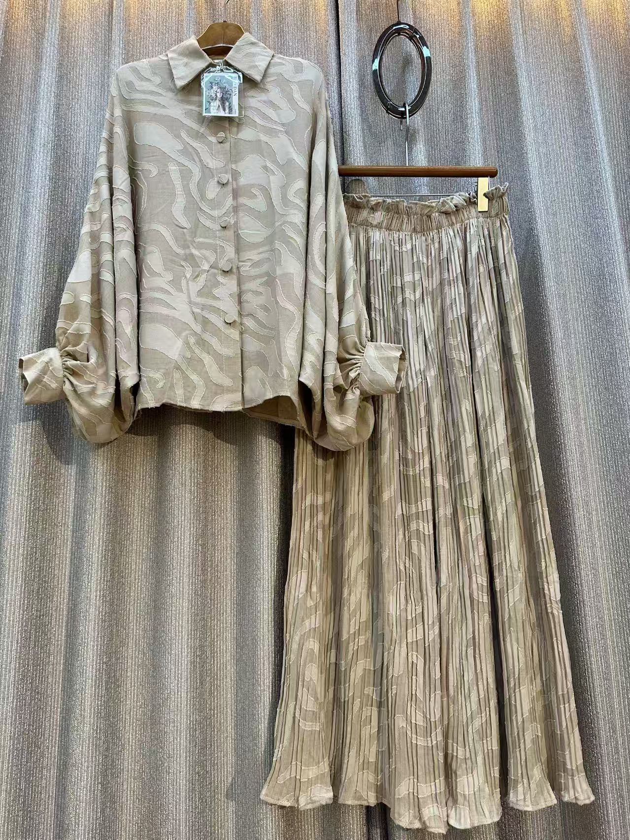 Autumn Gray Floral Two Piece S - مراجعة Winter Clothing Outfits وسعره
